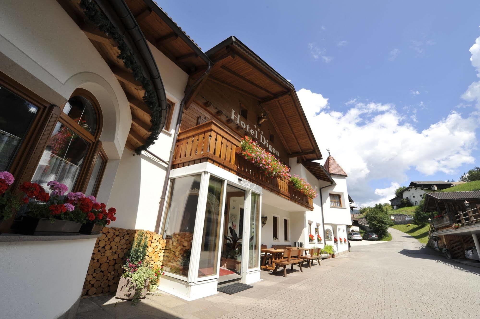 Hotel Digon Ortisei Zewnętrze zdjęcie